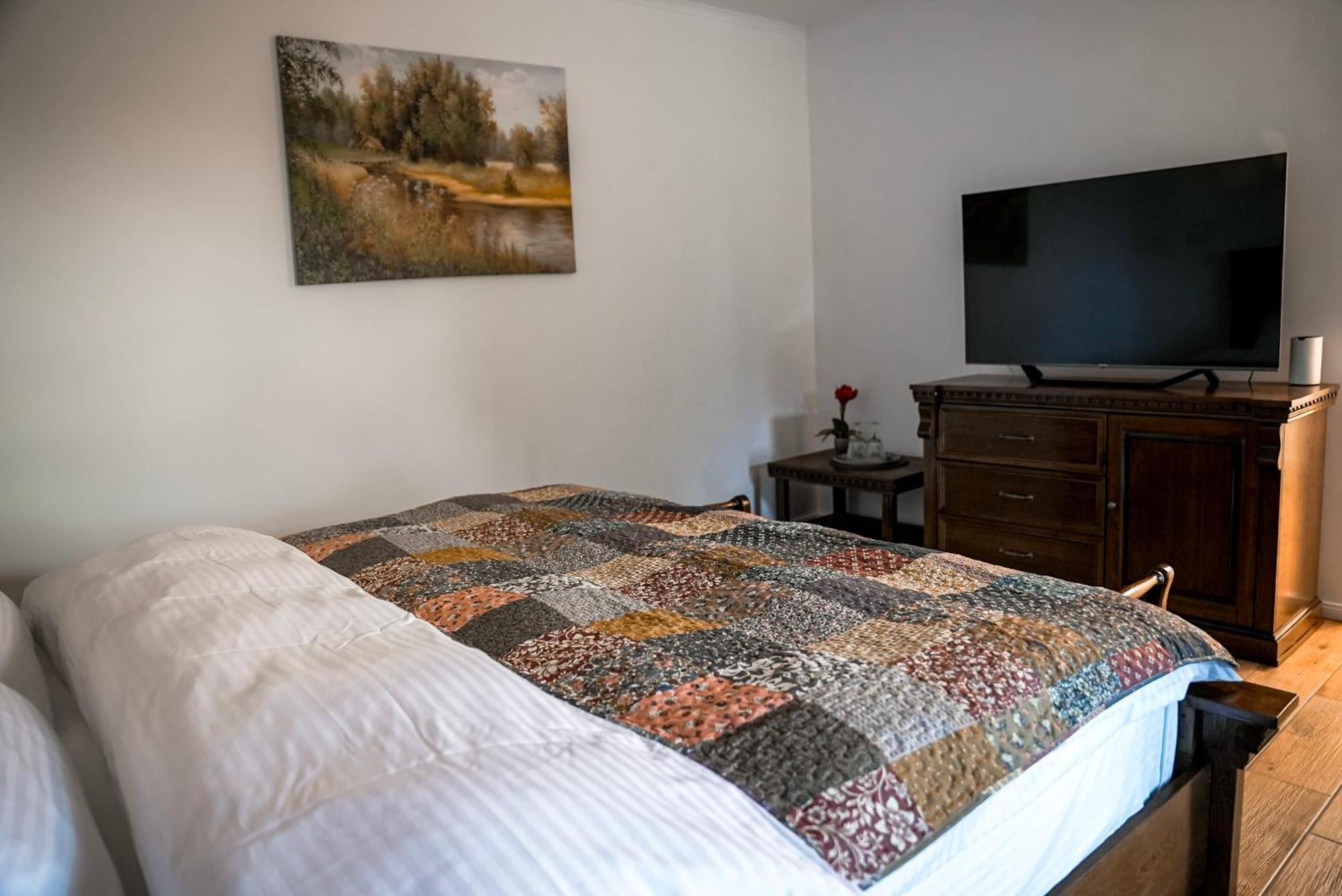 Bed and Breakfast Boutique Marlen Ghimbav Exterior foto