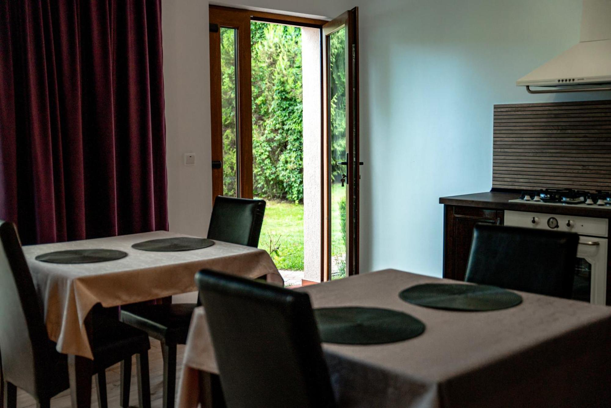 Bed and Breakfast Boutique Marlen Ghimbav Exterior foto