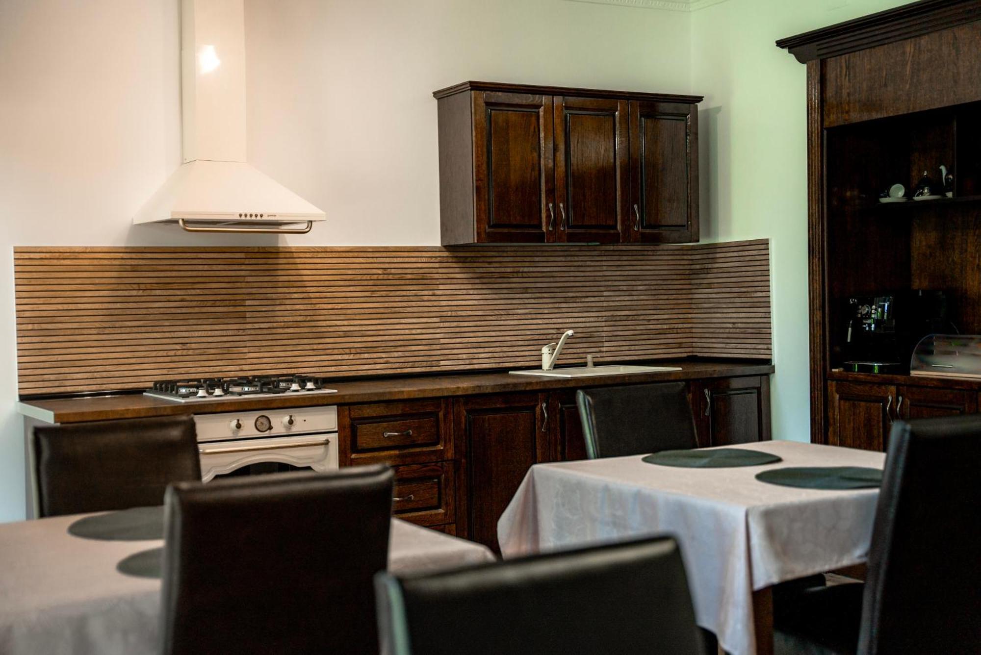 Bed and Breakfast Boutique Marlen Ghimbav Exterior foto