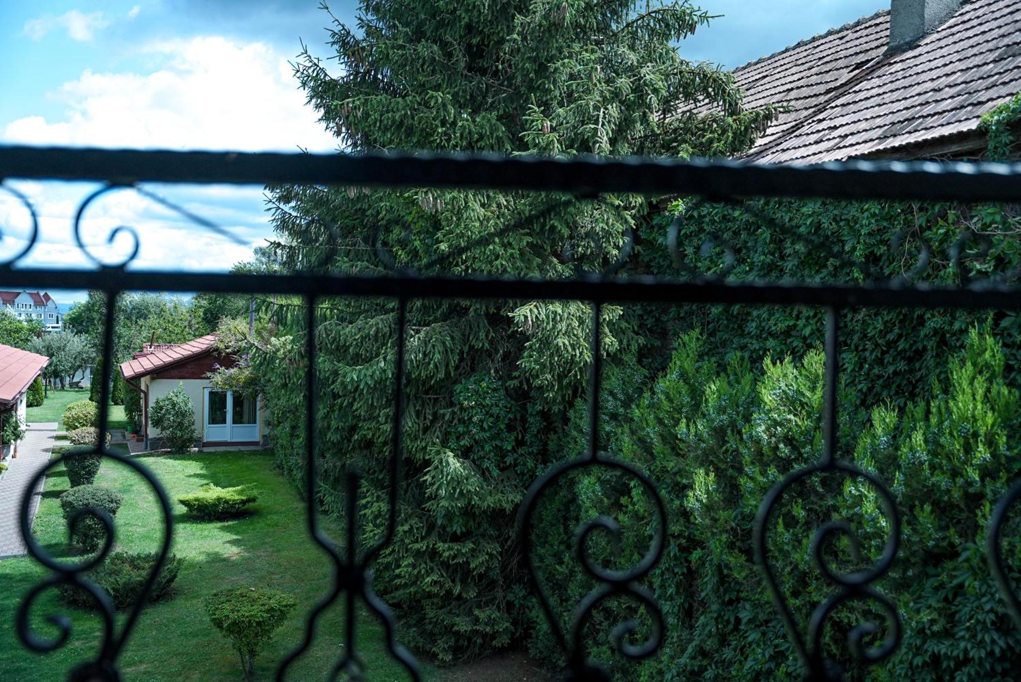Bed and Breakfast Boutique Marlen Ghimbav Exterior foto