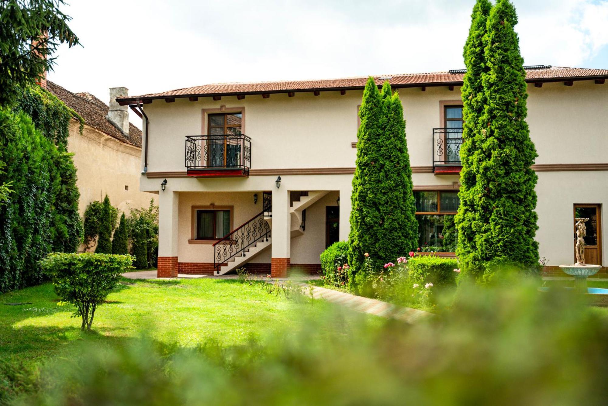 Bed and Breakfast Boutique Marlen Ghimbav Exterior foto