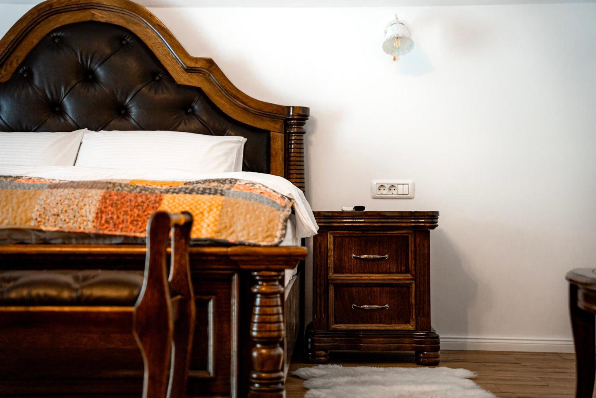 Bed and Breakfast Boutique Marlen Ghimbav Exterior foto
