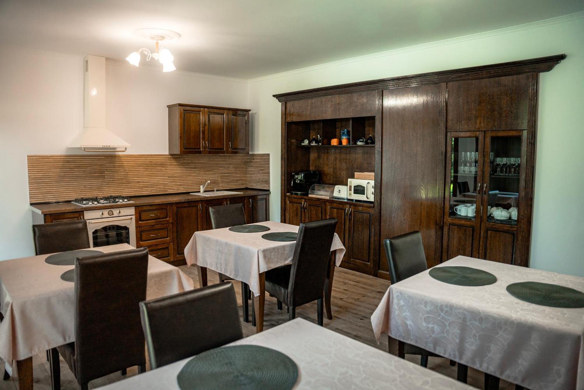 Bed and Breakfast Boutique Marlen Ghimbav Exterior foto