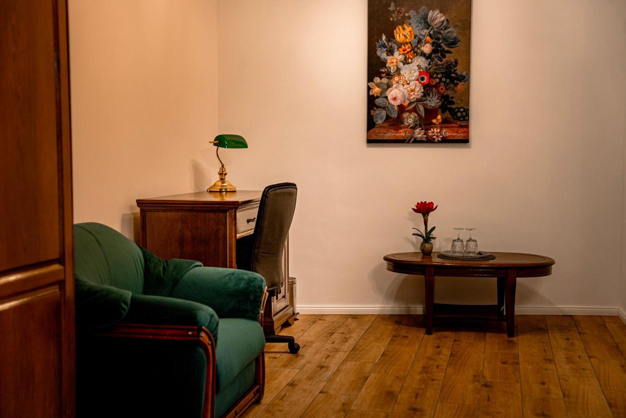 Bed and Breakfast Boutique Marlen Ghimbav Exterior foto