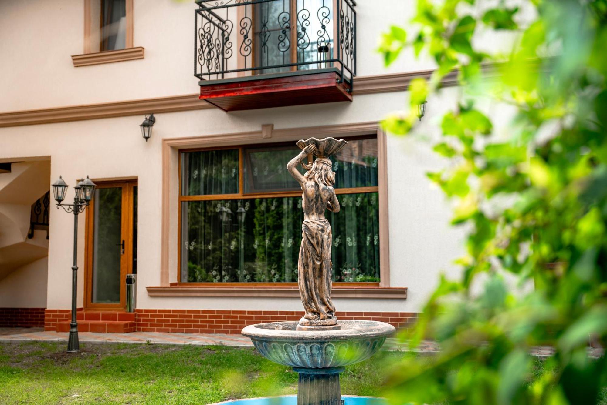 Bed and Breakfast Boutique Marlen Ghimbav Exterior foto