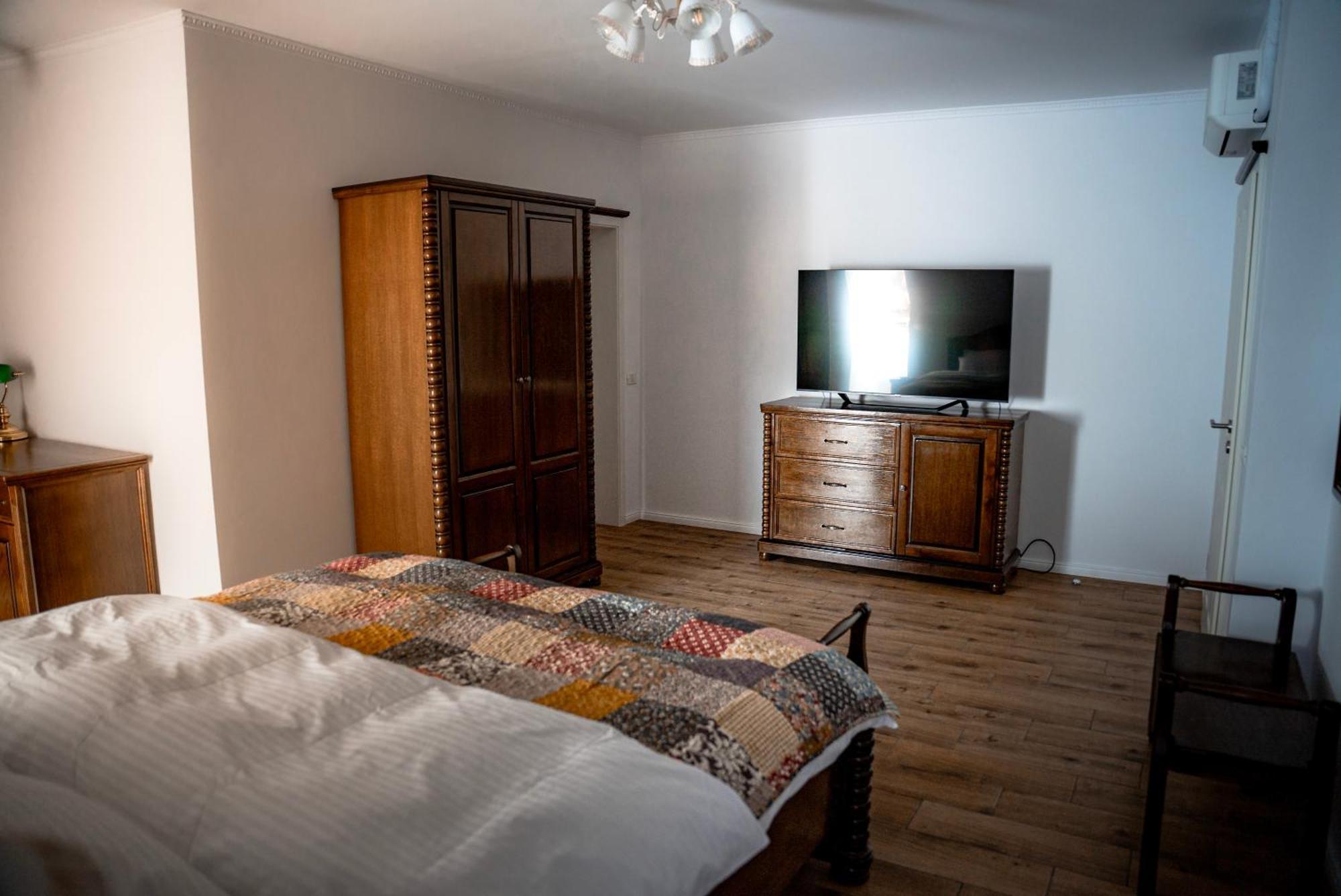 Bed and Breakfast Boutique Marlen Ghimbav Exterior foto