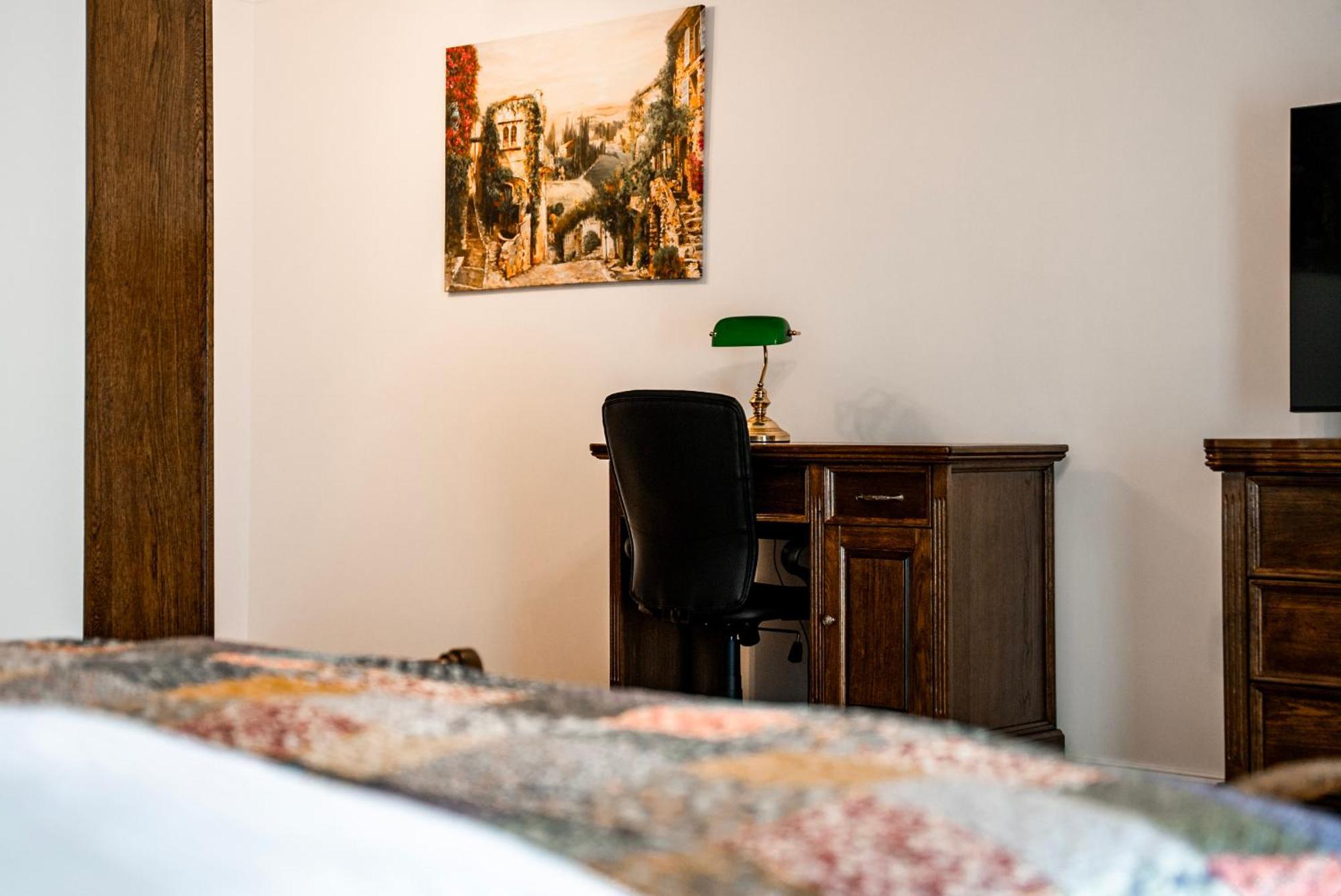 Bed and Breakfast Boutique Marlen Ghimbav Exterior foto